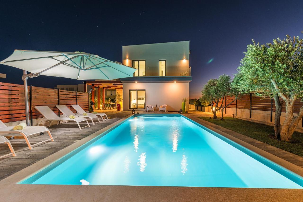 Villa Olea With Heated Pool And Jacuzzi Sukošan Zewnętrze zdjęcie