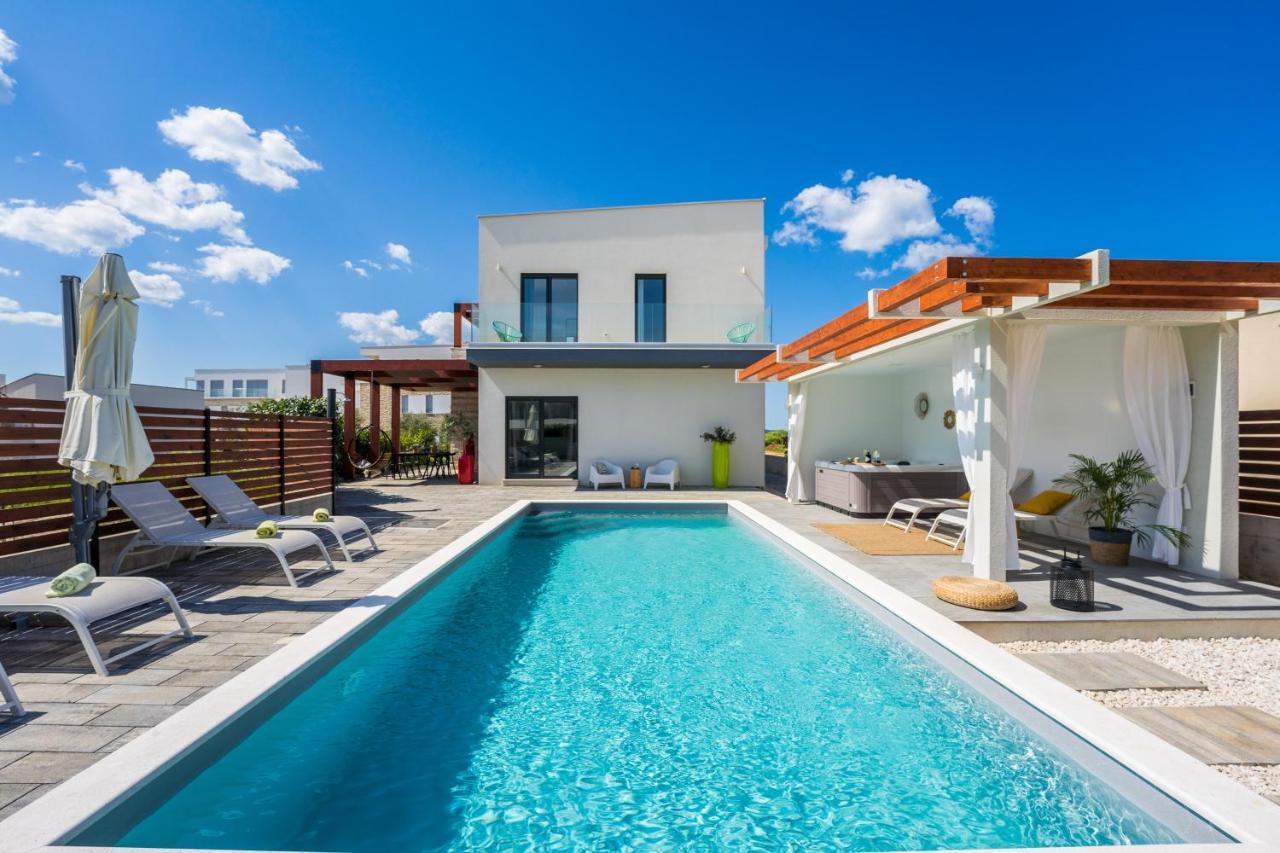 Villa Olea With Heated Pool And Jacuzzi Sukošan Zewnętrze zdjęcie