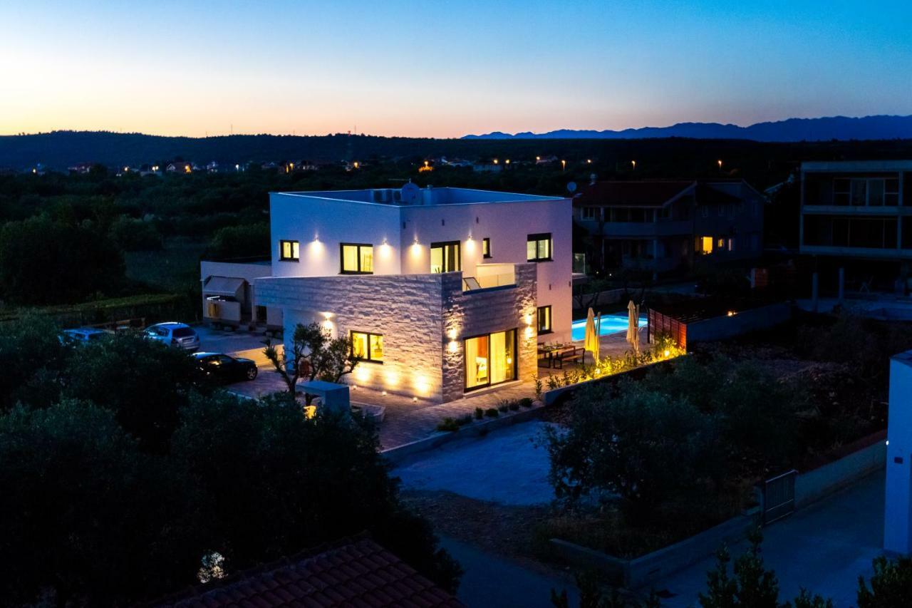Villa Olea With Heated Pool And Jacuzzi Sukošan Zewnętrze zdjęcie